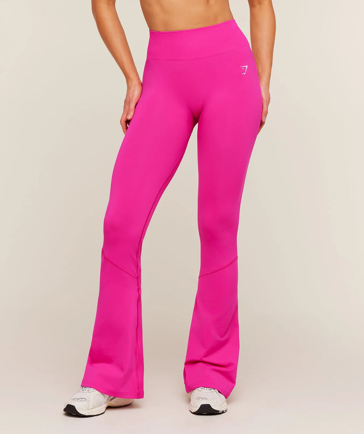 Everyday Seamless Flared Leggings