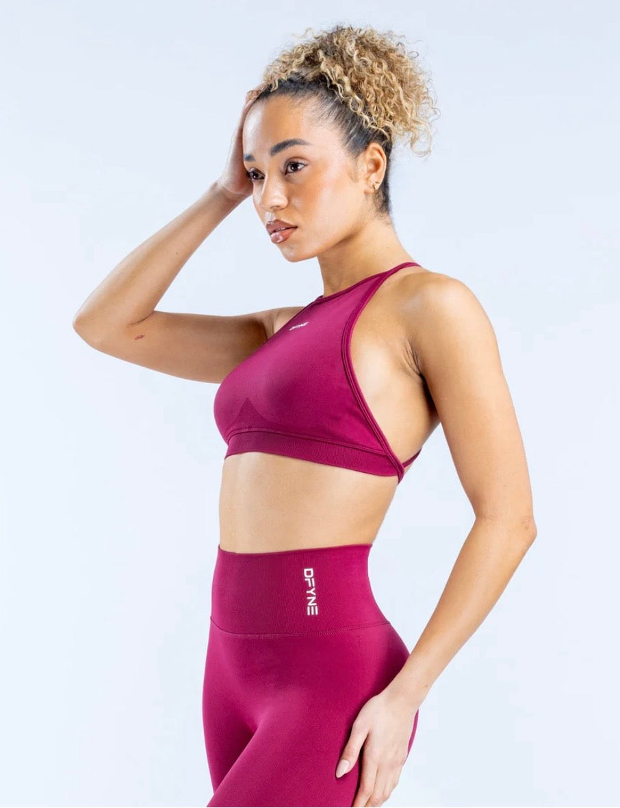 Dynamic High Neck Backless Sports Bra