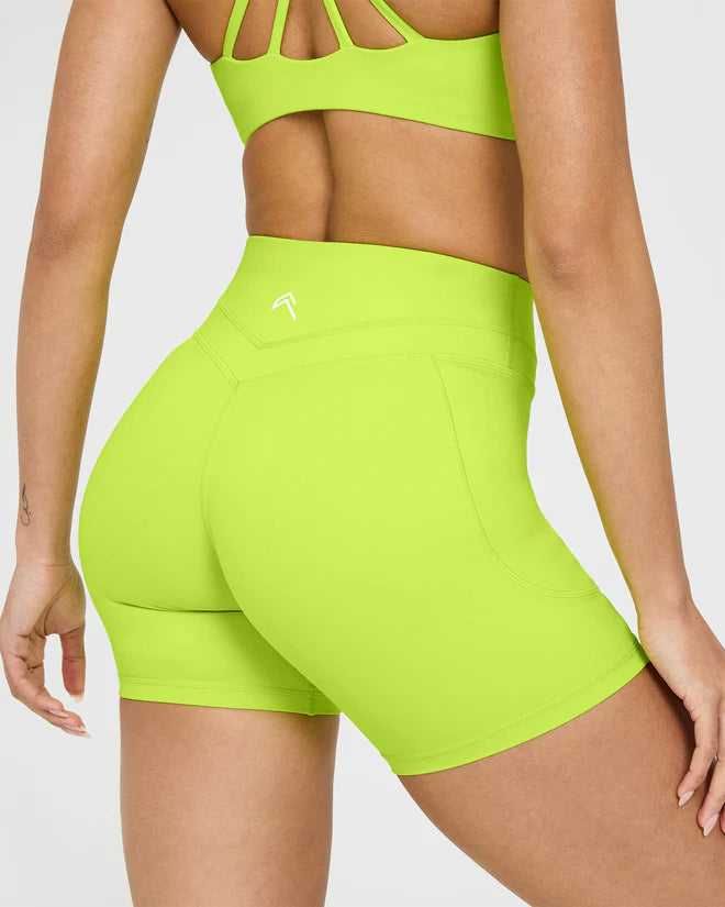 High Waisted Pocket Shorts 6"
